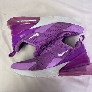 Nike Airmax 270 Girls Size 6/ Women’s Size 7.5